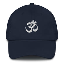将图片加载到图库查看器,Low-Profile Cap with Om Symbol