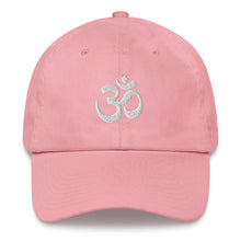将图片加载到图库查看器,Low-Profile Cap with Om Symbol