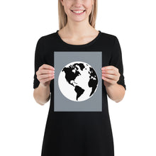 将图片加载到图库查看器,Poster with Earth