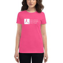 Cargar imagen en el visor de la galería, Women's short sleeve T-shirt with Box Logo and Tagline