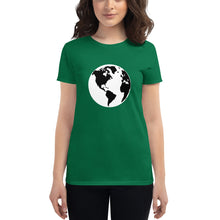 Cargar imagen en el visor de la galería, Women's short sleeve T-shirt with Earth
