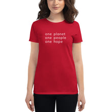 Cargar imagen en el visor de la galería, Women's short sleeve T-shirt with Six Words