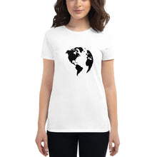 Cargar imagen en el visor de la galería, Women's short sleeve T-shirt with Earth