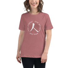 गैलरी व्यूवर में इमेज लोड करें, Women's Relaxed T-Shirt with Humankind Symbol and Globe Tagline
