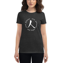 गैलरी व्यूवर में इमेज लोड करें, Women&#39;s short sleeve T-shirt with Humankind Symbol and Globe Tagline

