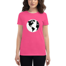 Charger l&#39;image dans la galerie, Women&#39;s short sleeve T-shirt with Earth
