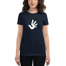 将图片加载到图库查看器，Women&#39;s short sleeve T-shirt with Human Rights Symbol
